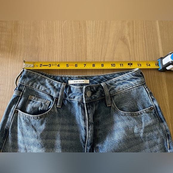 Pacsun| Mom Jean, Rigid/Structured Wash, High Waisted—Size 26••• - Picture 10 of 11